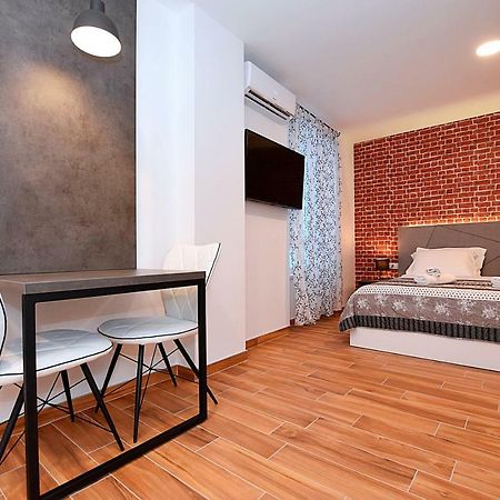 Apartments Four Corners Zara Esterno foto